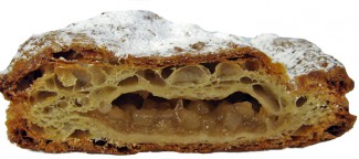 applestreudelslice_000.jpg